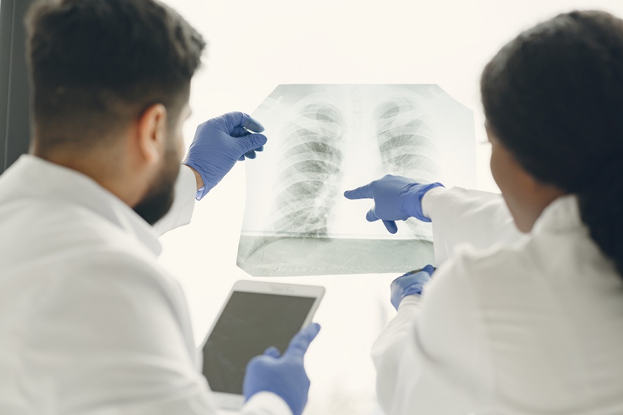 At Which Stages Can Lung Cancer Be Treated Without Surgery?